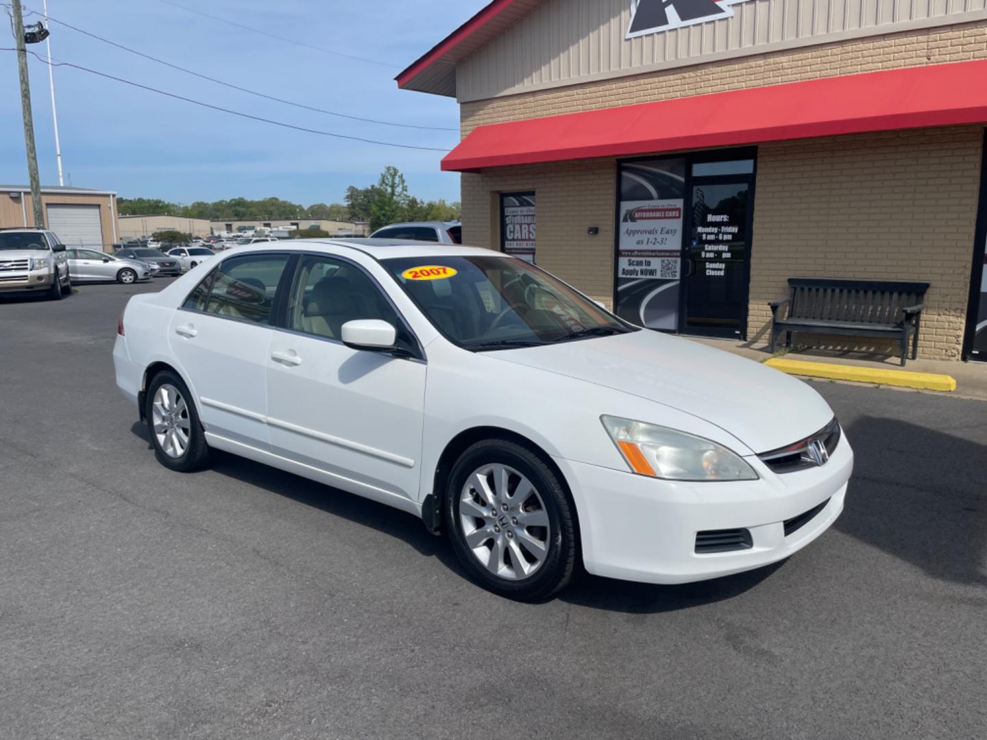 2007 White Honda Accord (1HGCM66867A) with an V6, VTEC, 3.0 Liter engine, Automatic transmission, located at 8008 Warden Rd, Sherwood, AR, 72120, (501) 801-6100, 34.830078, -92.186684 - Photo#1